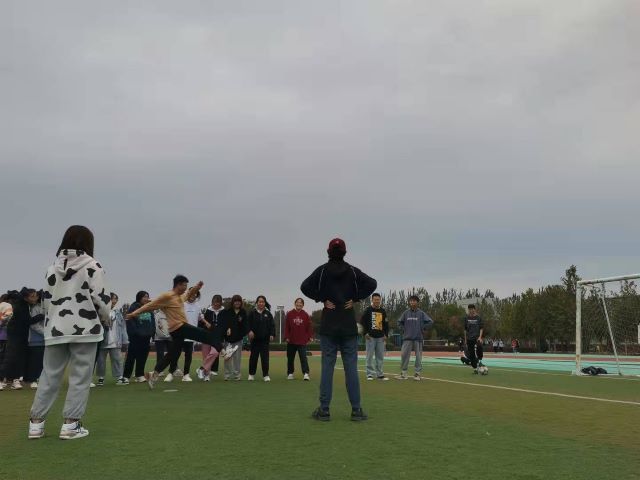 【完满班级】富有魔力的球赛——艺术传媒学院视觉传达2103班足球活动