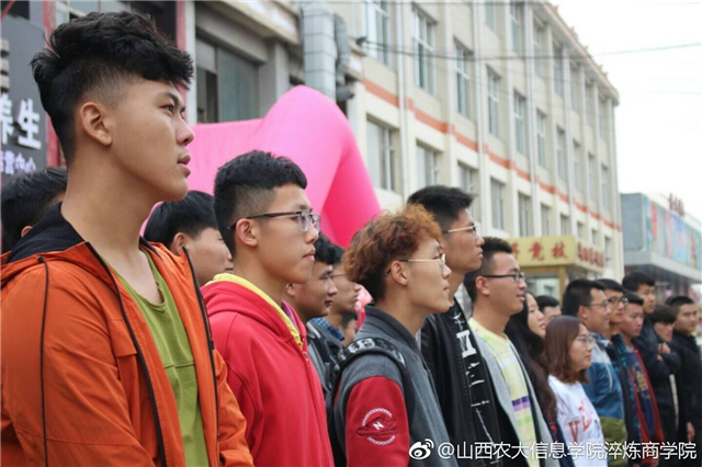 电竞之梦 热血传奇——淬炼商学院举办第一届“荣耀之战”游戏竞技嘉年华活动