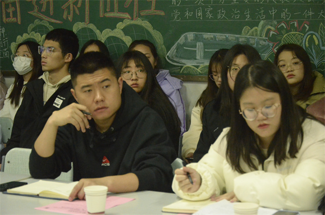 齐心共协力 扬帆奋启航——淬炼·国际商学院2022-2023年第一学期中期座谈会