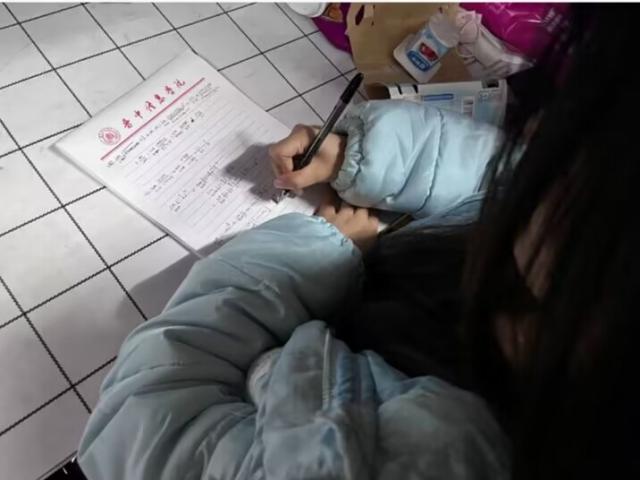 【完满班级】游子寄家书 倾诉思念情——食品与环境学院园林2201班完满班级活动