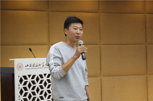 淬炼商学院开展“领导艺术,成就淬炼”学生干部培训会