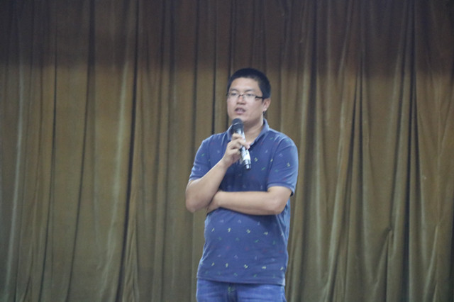 【迎新纪实】最美不过初相见——外语系开展2018级新生见面会