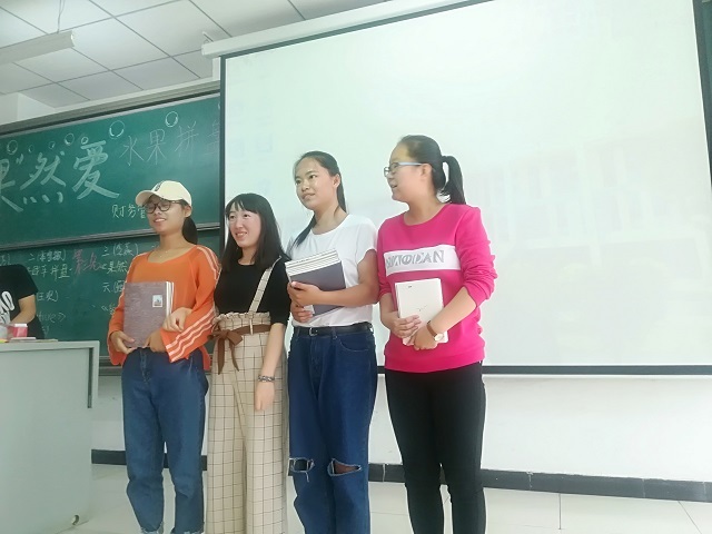 【完满班级】拼出属于我们的青春——淬炼商学院“艺”动青春主题活动(三十七)