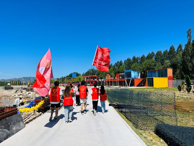 【三下乡】进田间地头·种植员张春明与“新”农来堡的十年相依——经济与管理学院“经”缘晋乡实践团助农篇
