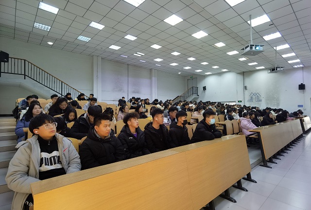 【辅导员说完满】化寒为暖 关爱常在——淬炼·国际商学院2021级“辅导员说完满”专题活动