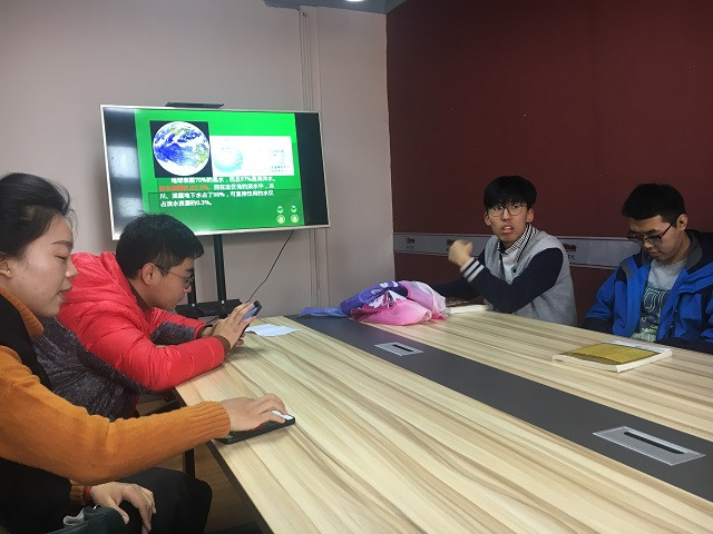 【完满班级】借学生之力 护绿水青山——大数据学院、信息工程学院软工1604班开展“生命之水”宣传讲座