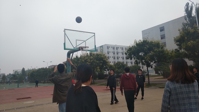 【完满班级】青春无悔 共赴梦想——淬炼商学院九月完满班级主题活动（十六）