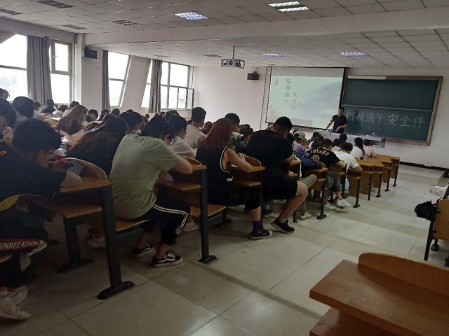 【辅导员说完满】粽情端午 安全伴——艺术传媒学院2018级举办辅导员说完满活动