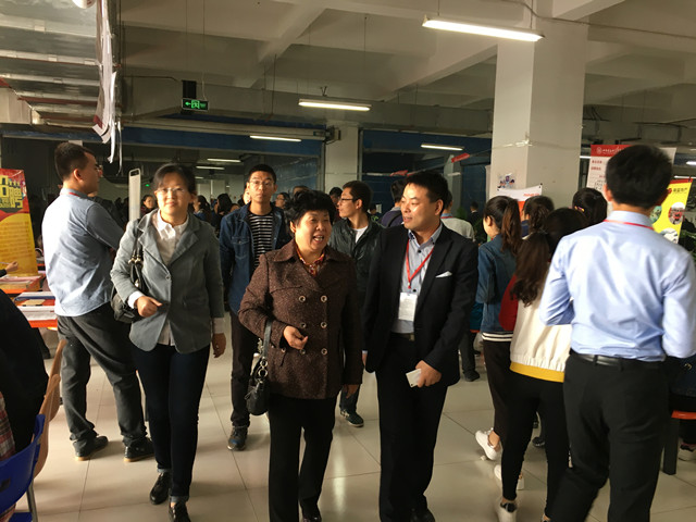 【社团快讯】大学生就业俱乐部2016年秋季毕业生校园招聘会