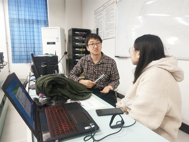 【完满班级】“悦”动无限 “艺”彩纷呈——大数据学院数字1701班“海报设计大赛”完满班级