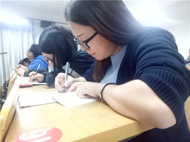 【辅导员说完满】扶上马  送一程——淬炼商学院举办“辅导员说完满”系列活动（十二）