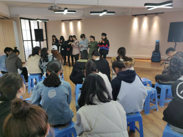 【完满班级】九九重阳节 我们来踏秋——淬炼商学院十月完满班级主题活动（五十三）