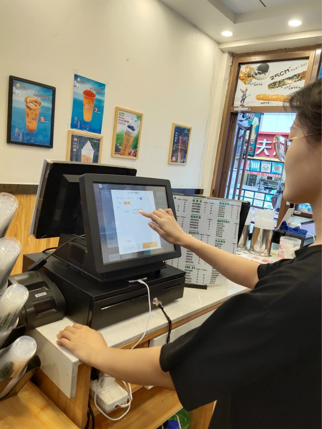 【暑期社会实践】播下志愿种子 汇集服务至美“大能量” ——经济与管理学院暑期社会实践特辑