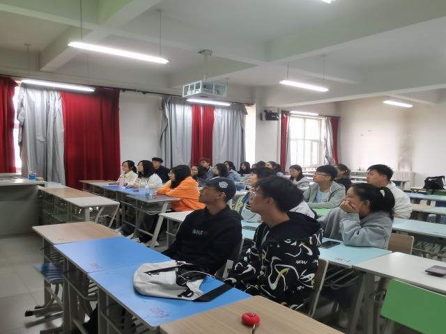 【完满班级】传承红色基因 铭记抗战历史——艺术传媒学院动画2002班公益观影活动