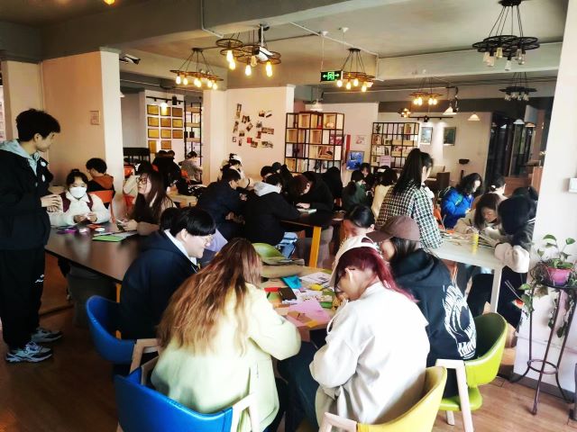 【完满团支部】点墨彩绘见奇思 方寸世界蕴书情——经济与管理学院物流2101班完满团支部活动