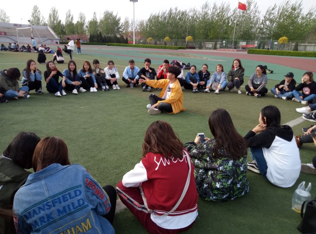 【完满班级】谱写生命之歌 弘扬运动精神——外国语言文学系举办4月完满班级活动