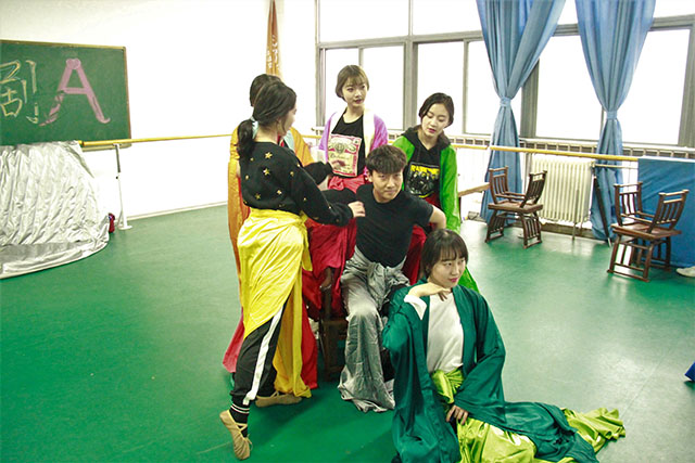 【戏剧节】大艺团剧目台前幕后首度全公开