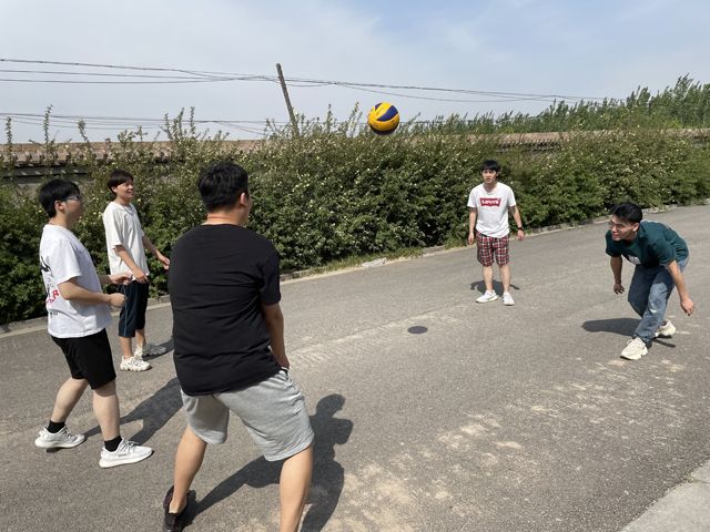 【完满班级】走进排球 融入生活——艺术传媒学院视觉1802班校园时光乐趣无穷快乐排球游戏活动