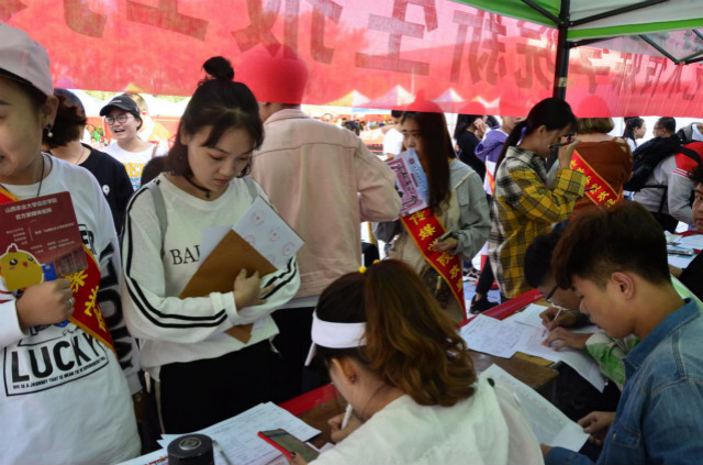 【迎新纪实】我校校学生会、各院系圆满完成2018年迎新工作