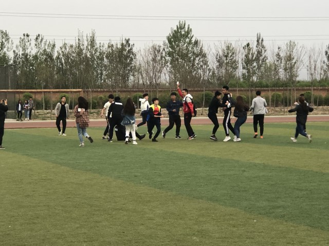 【完满班级】艺无止境 筑梦未来——艺术传媒系环境设计1702、1703班举办竞技体育完满班级活动