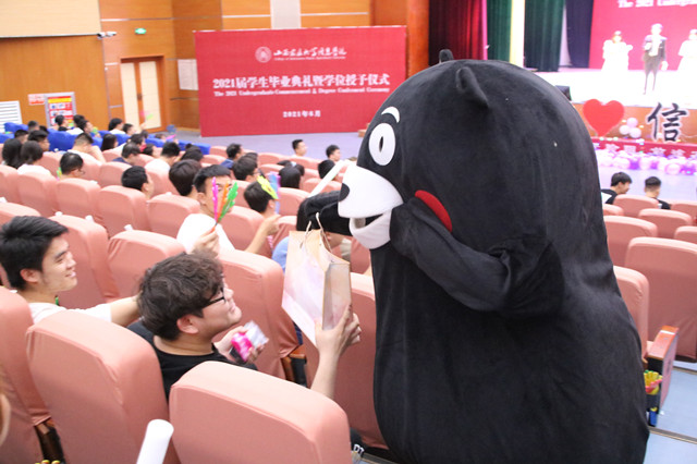 不忘初心 方得始终——智能工程学院2021届毕业晚会