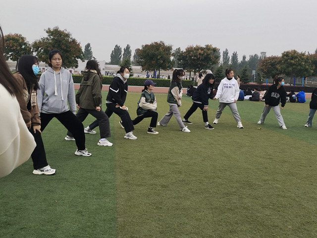 【完满班级】红船抖擞再长征 百年大党创辉煌——商务英语学院英语2001班完满班级活动