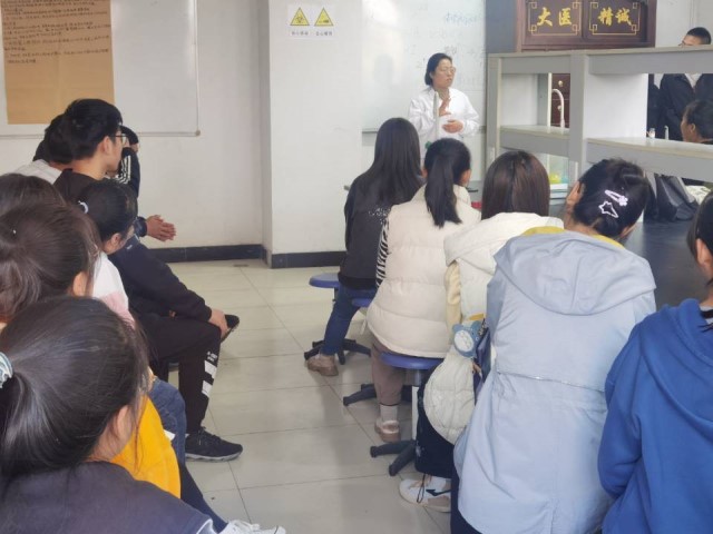 学长计划第794期:传道授业 学医为兽——食品与环境学院“学长计划·百花讲堂”第101期