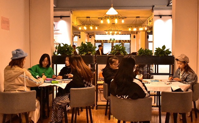 动手动脑 创造奇迹——“智多星”领航工程石膏雕塑体验课第五期