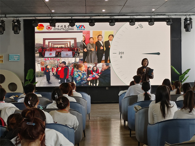 【青马工程】于拼搏实干中 绘就“秋收”美好画卷——雏鹰班第2期:做自己青春的主角 争当“稻穗”干部