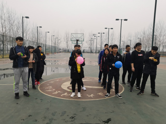 【完满班级】你我共进 勇敢前——网络工程1702班举办“玩转青春”趣味活动