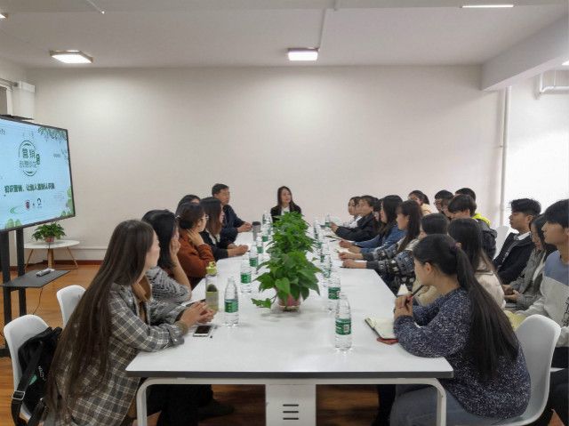 淬炼&青藤“营销创想沙龙”系列活动 让青年学生学会自我营销