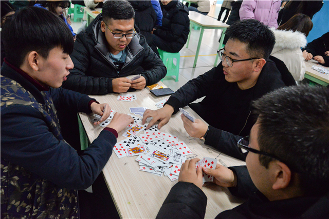 【社团巡礼节】第三届“桌子上的战争”棋牌大赛成功举办 畅游千人棋牌竞技游戏