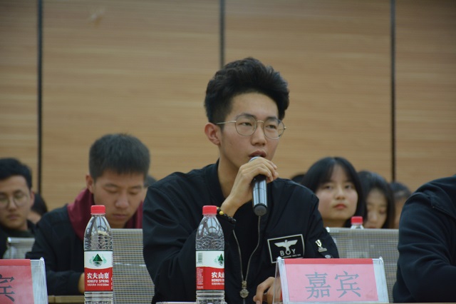 【社团快讯】辩社会焦点 鸣我心之理——食品与环境学院第六届“非马之辩 英才之意”辩论赛决赛
