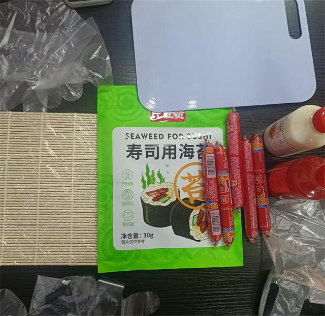 【完满团支部】寿司制作 快乐传递——淬炼·国际商学院营销2101班完满团支部活动