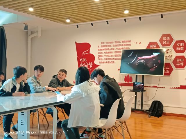 时代向前 青年向上——大数据学院、信息工程学院五月完满团支部活动集锦(二)