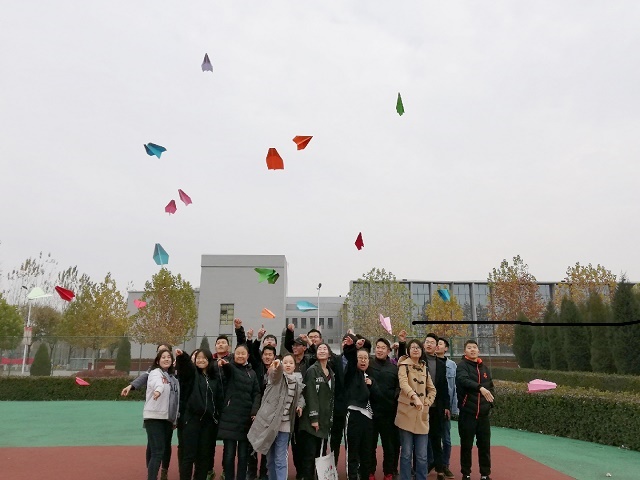 【完满班级】承载希望 放飞梦想——数据1801班“纸飞机竞赛”完满班级活动