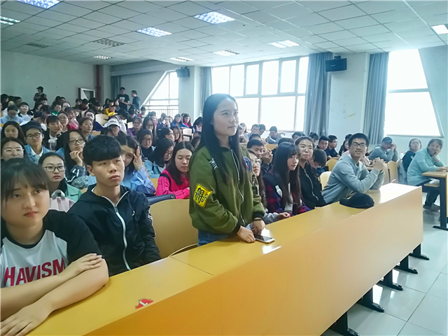 【完满班级】五月的花海 我的少年梦——淬炼商学院四月完满班级主题活动（三十三）