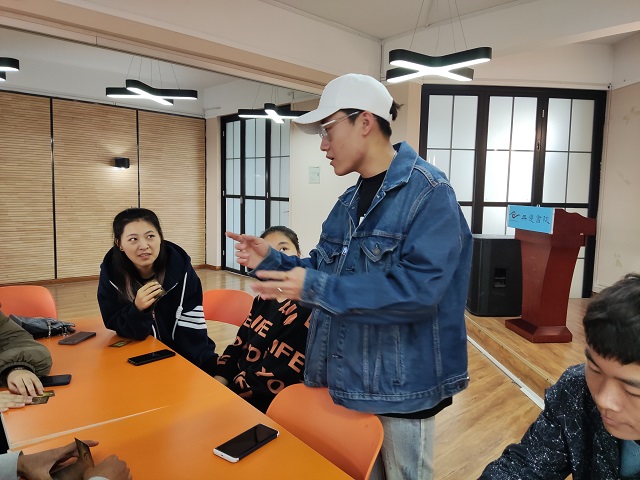 【完满班级】桌思游想 玩味无限——淬炼·国际商学院会计2005班完满班级活动