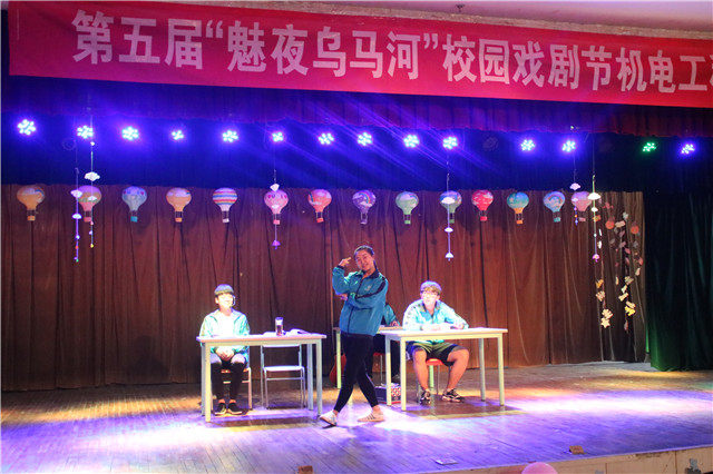 【剧评】百转千回只想和你共度余生——舞台剧《太想爱你》太想和你在一起