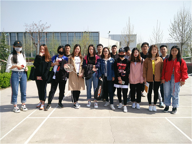 【完满班级】“羽”你同在 不负青春——经济与管理学院国贸1504班举办羽毛球竞技赛