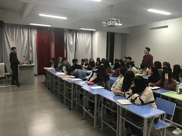 【辅导员说完满】擘画宏伟蓝图 回看砥砺奋进的五年——艺术传媒系“辅导员说完满”之十九大专题教育活动