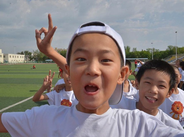 志愿之星•原嘉君:用温热的初心 触碰世界