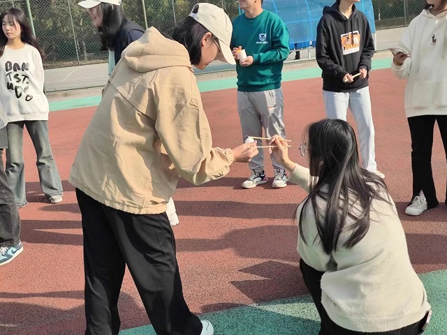 青春无畏 挑战无限——经济与管理学院十月完满团支部纪实