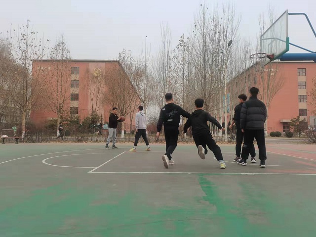 【完满班级】与时俱进 团结创新——食品与环境学院食安2102班完满班级活动