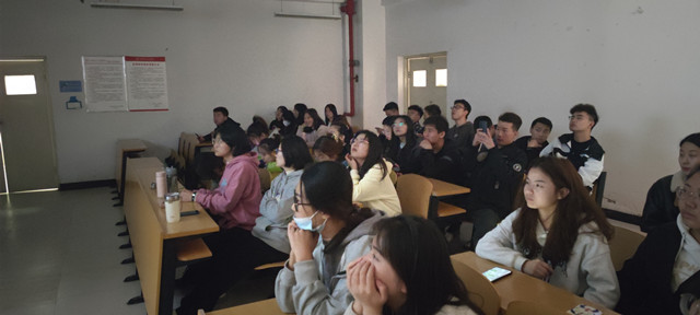 【完满班级】青春逐梦 随影而入——淬炼·国际商学院财管2106班完满班级活动