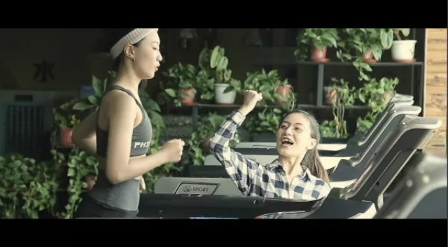 闪光的信院第246期:迎新晚会上讲故事女孩背后那段破茧成蝶的故事