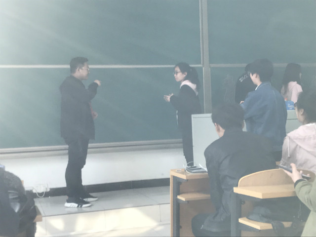 【完满班级】防范诈骗 警钟长鸣——淬炼商学院三月完满班级主题活动（四十一）