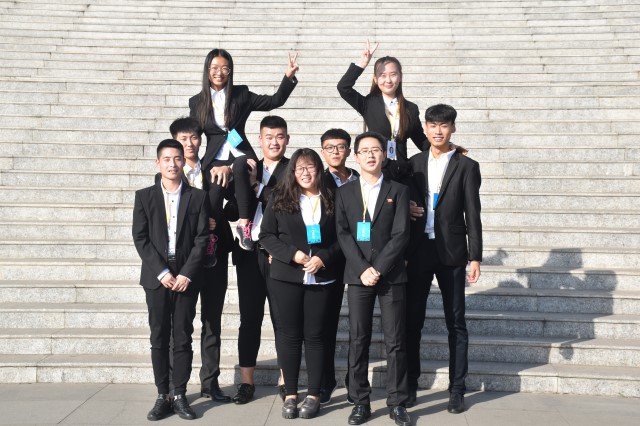 闪光的信院第190期：四季轮流转 竞技心不变——牛学伟