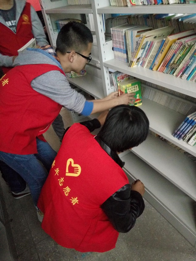 暖心工程第188期:机电工程系与朝阳社区“春雨募书”公益活动