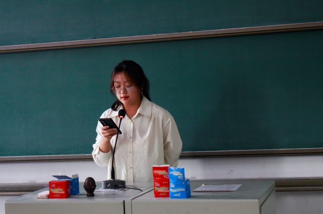 群雄舌战展雄风 针锋相对辩天下——食品与环境学院第十一届“非马之辩 英才之意”辩论赛